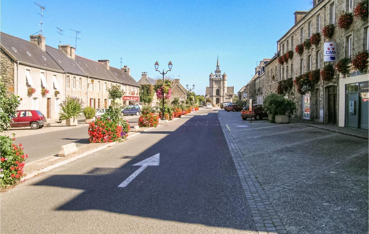 5 Bedroom Cozy Home In Lézardrieux Εξωτερικό φωτογραφία